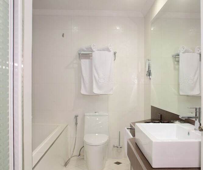 اتاق اجرایی, Queens Hotel Angeles City