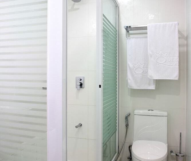 اتاق سوپریور, Queens Hotel Angeles City