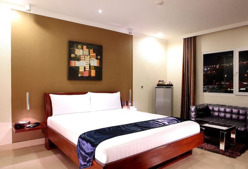 اتاق سوپریور, Queens Hotel Angeles City