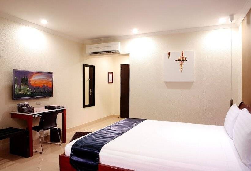 اتاق سوپریور, Queens Hotel Angeles City