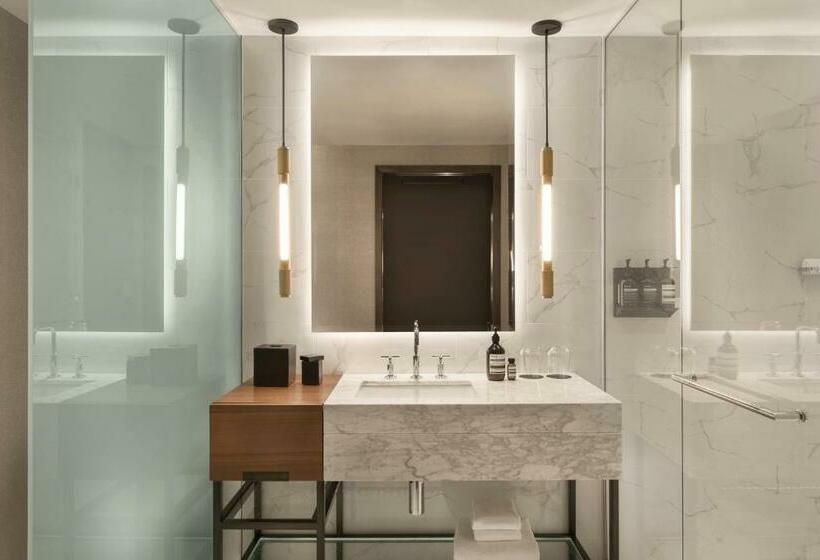 带大床的标准间, The Douglas, Autograph Collection