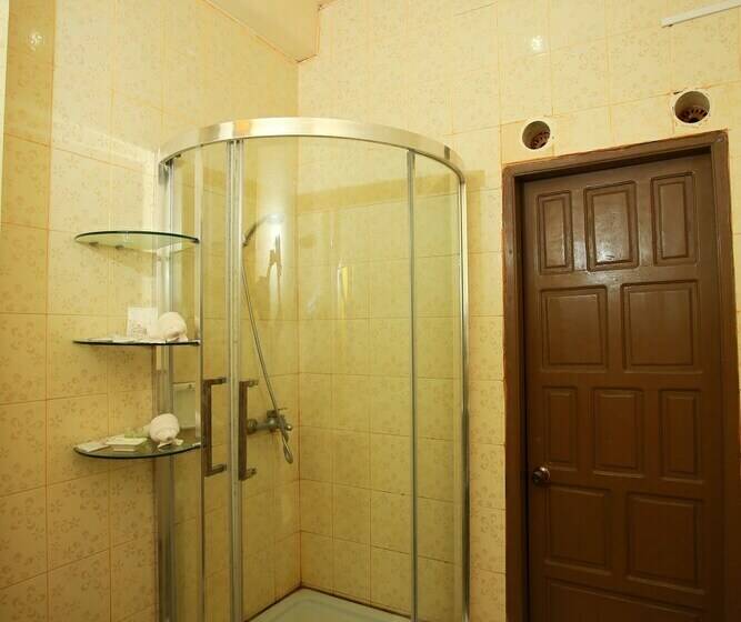 اتاق لوکس, Angel Land