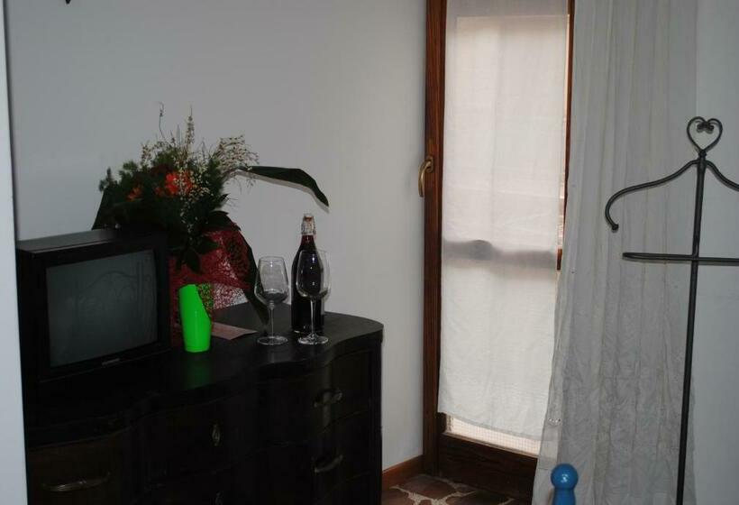 Pokój Standard, Calciufetta