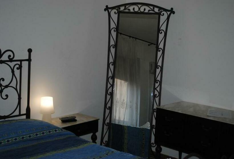 Pokój Standard Wspólna Łazienka, Calciufetta