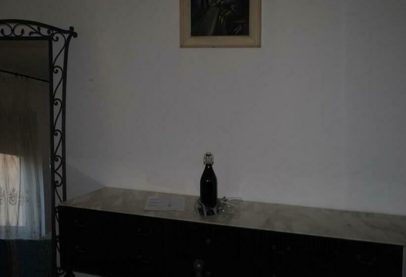 Pokój Standard Wspólna Łazienka, Calciufetta