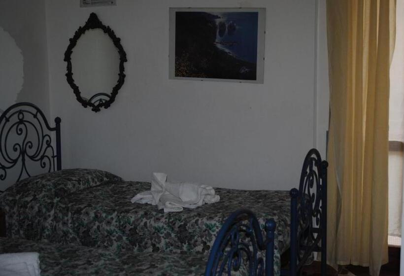 Pokój Standard, Calciufetta