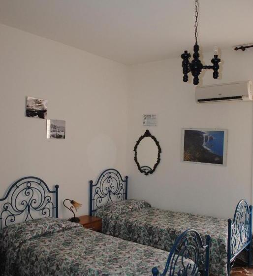 Pokój Standard, Calciufetta