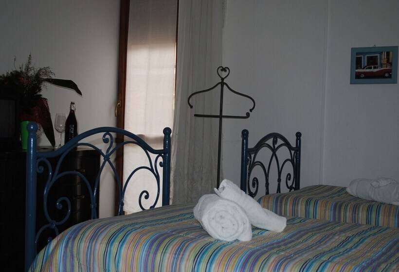 Pokój Standard Wspólna Łazienka, Calciufetta