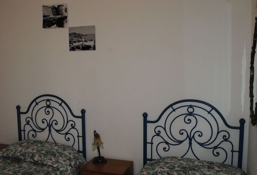 Pokój Standard Wspólna Łazienka, Calciufetta