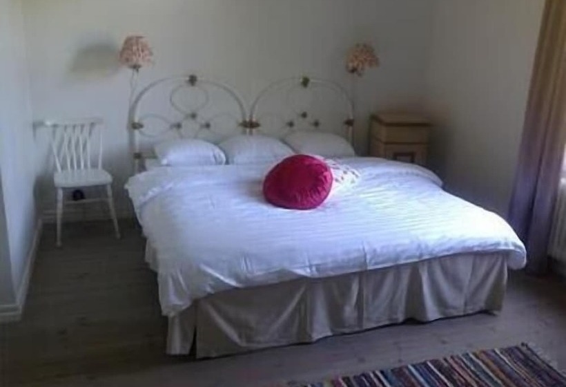 Номер Стандарт, Café Mandeltårtan B&b Villafloraviola