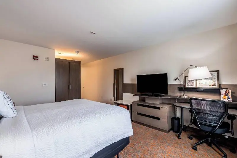 キングサイズベッドのスタンダードルーム, Fairfield Inn & Suites By Marriott St. Joseph Stevensville