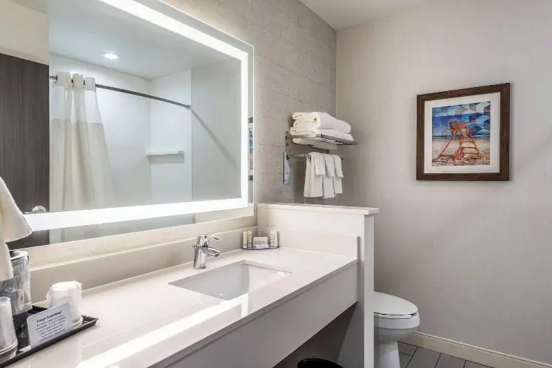 キングサイドベッドのスタンダードワンルーム, Fairfield Inn & Suites By Marriott St. Joseph Stevensville