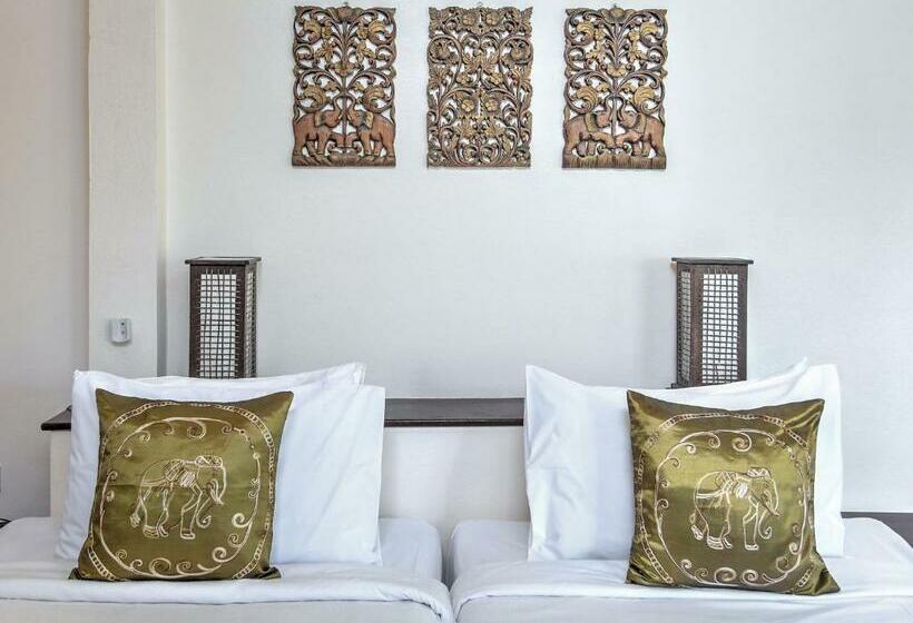 בונגלו סטנדרט עם נוף לגינה, Khanom Hill Resort