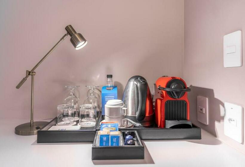 اتاق استاندارد, NH Curitiba The Five