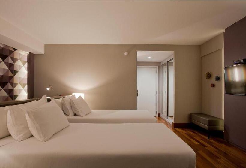 اتاق پرمیوم, NH Curitiba The Five