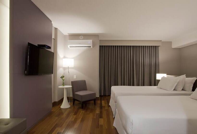 اتاق خانوادگی, NH Curitiba The Five