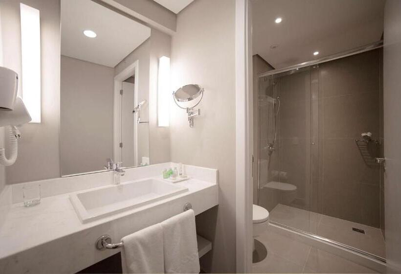 غرفة ديلوكس مزودة بشرفة, NH Curitiba The Five