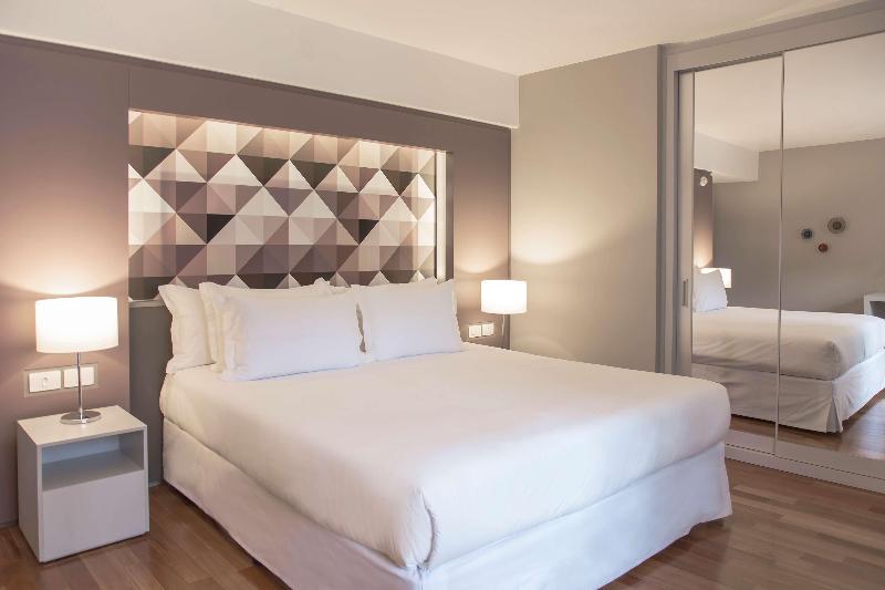 اتاق پرمیوم, NH Curitiba The Five