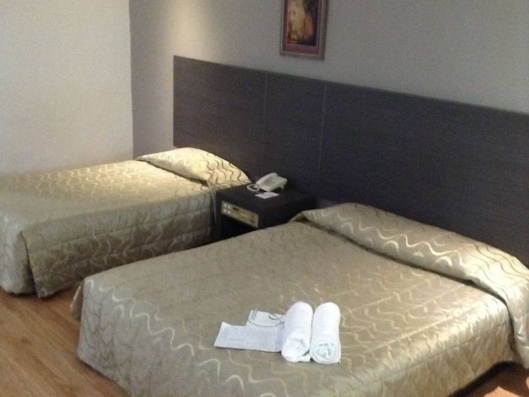 חדר דלוקס, Purnama