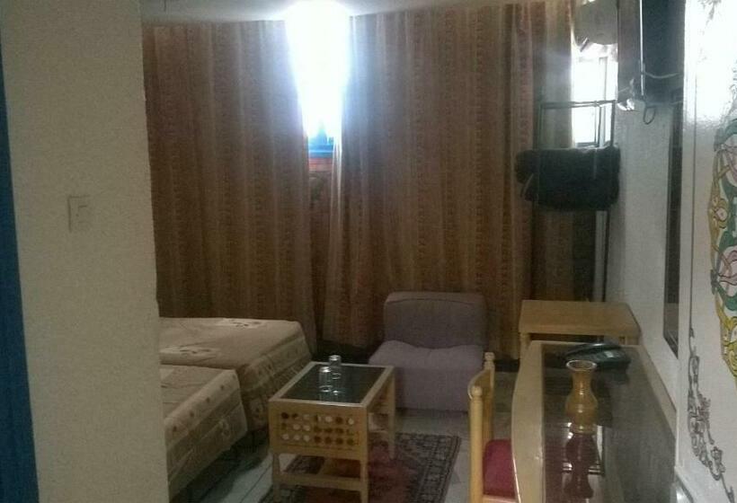 חדר סטנדרט, Tiout