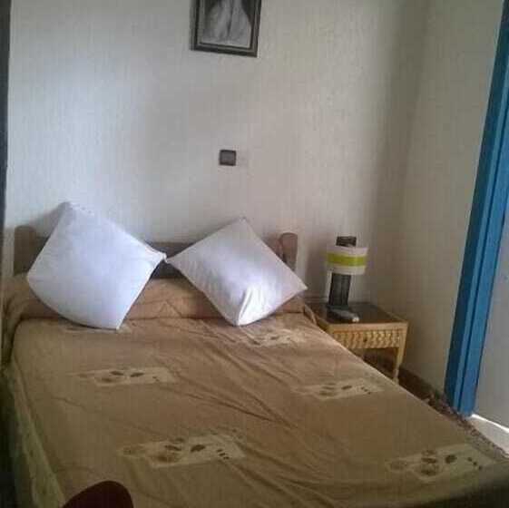 חדר סטנדרט יחיד, Tiout