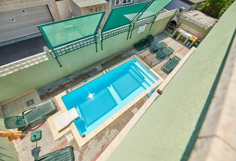 Huoneisto 1 Makuuhuone Pohjakerros, Villa Punta Viktory