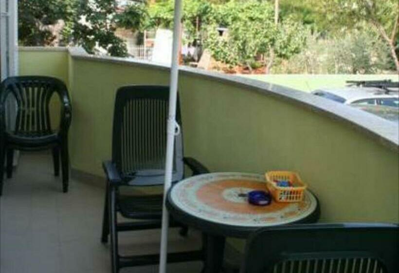 شقة غرفة نوم واحدة بالطابق الأرضى, Villa Punta Viktory