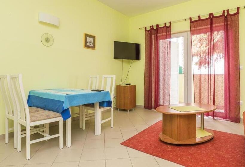 شقة غرفة واحدة, Villa Punta Viktory