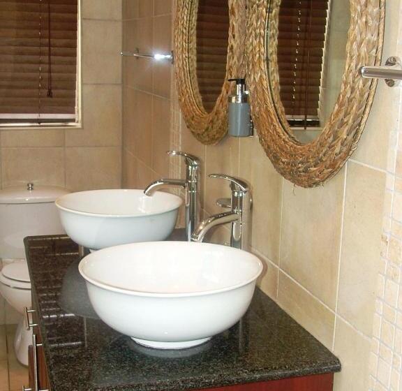 Habitació Familiar Deluxe, Arum Place Guest House