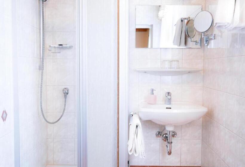Номер Стандарт с Балконом, 5rooms Frühstückspension