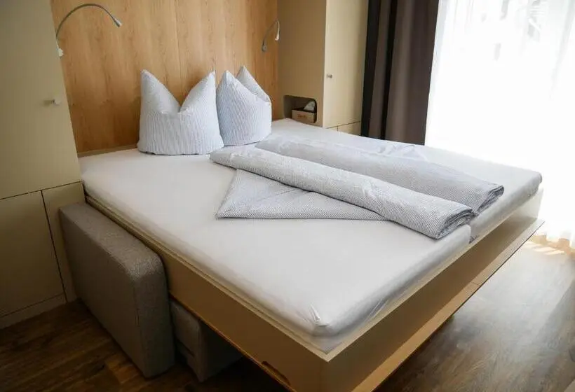 バルコニー付きデラックスルーム, 5rooms Frühstückspension
