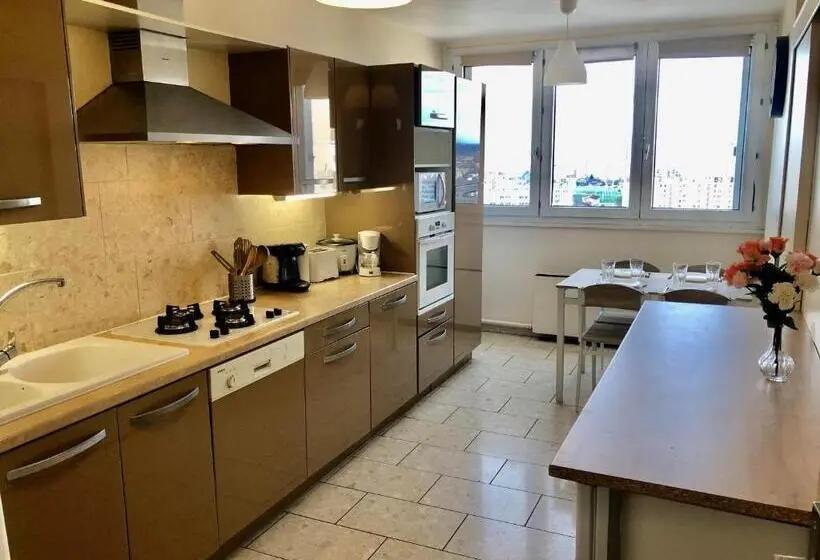 エコノミールーム, Chambre Privée En Colocation Villeurbanne Métro Bonnevay