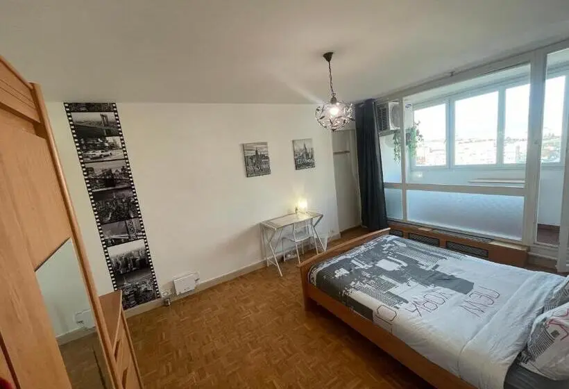 バルコニー付きデラックスルーム, Chambre Privée En Colocation Villeurbanne Métro Bonnevay