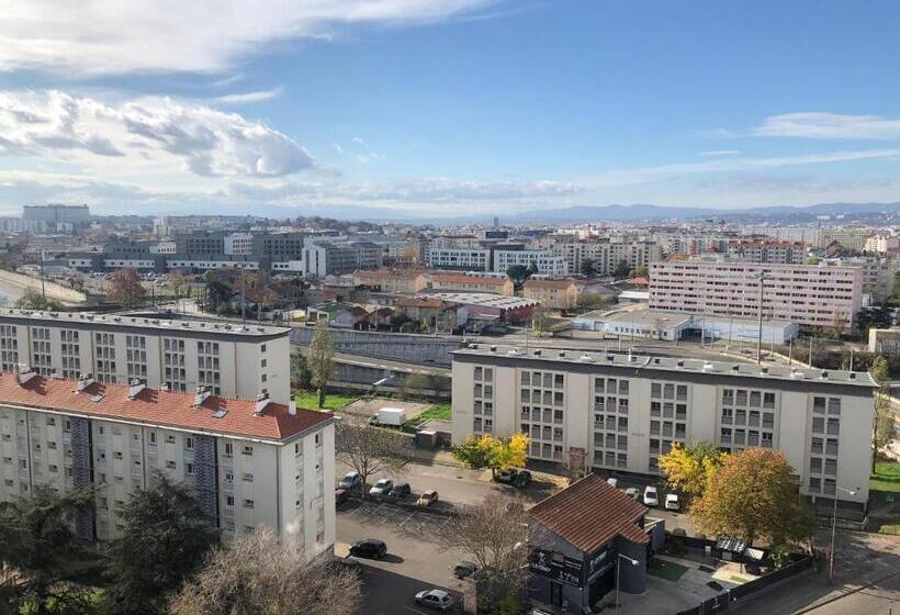 חדר דלוקס עם מרפסת, Chambre Privée En Colocation Villeurbanne Métro Bonnevay
