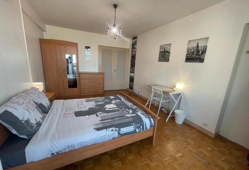اتاق لوکس با بالکن, Chambre Privée En Colocation Villeurbanne Métro Bonnevay