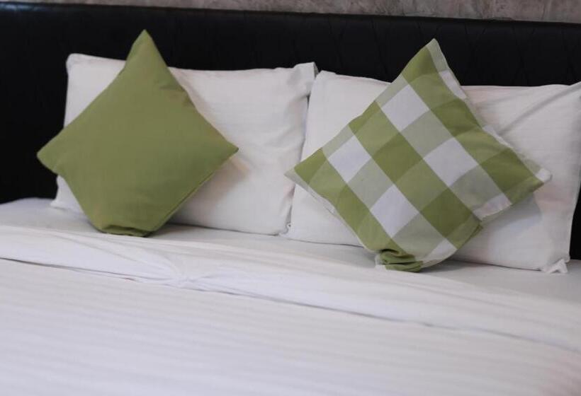 Medencére Néző Standard Szoba, ชิดชายชล รีสอร์ท น่าน