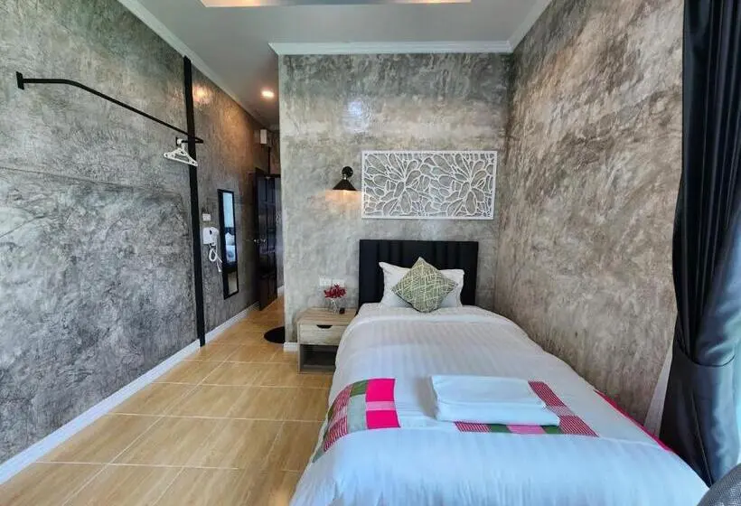 Standard Neljän Hengen Huone, ชิดชายชล รีสอร์ท น่าน