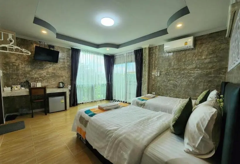 Standard Neljän Hengen Huone, ชิดชายชล รีสอร์ท น่าน