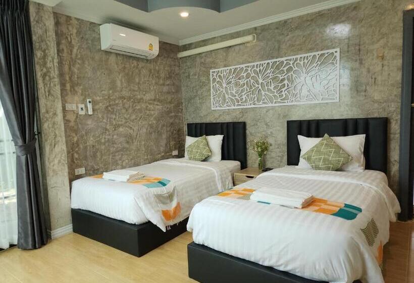 Négyágyas Standard Szoba, ชิดชายชล รีสอร์ท น่าน