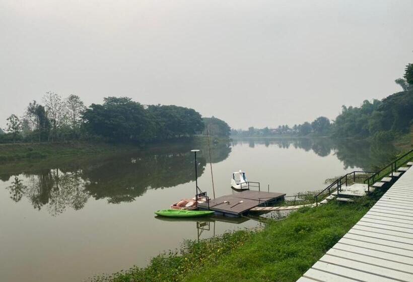 Négyágyas Standard Szoba, ชิดชายชล รีสอร์ท น่าน