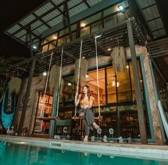 Családi Szoba, ชิดชายชล รีสอร์ท น่าน