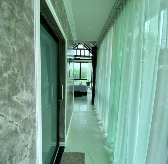 Folyóra Néző Suite, ชิดชายชล รีสอร์ท น่าน