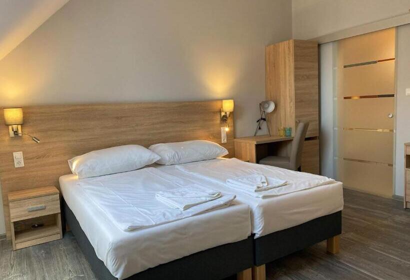 수피리어 트리플 룸, Kis Szieszta Panzió