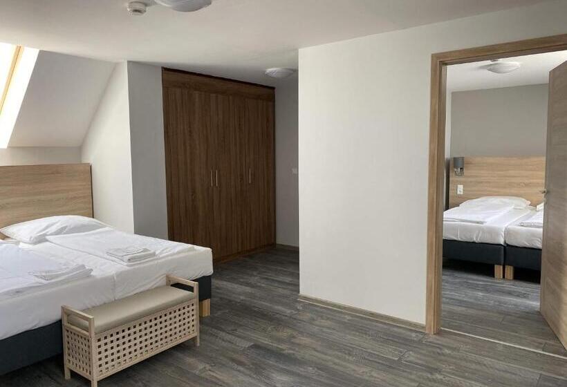 침실 2개 아파트, Kis Szieszta Panzió