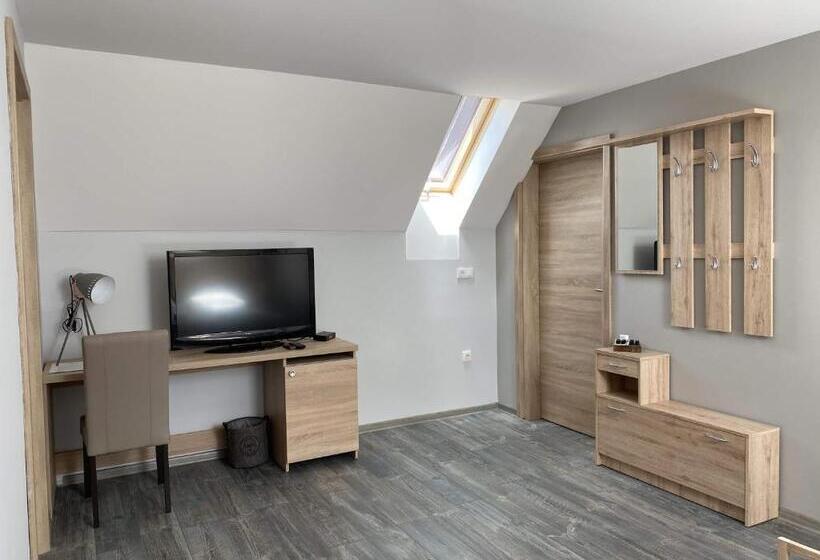 침실 2개 아파트, Kis Szieszta Panzió