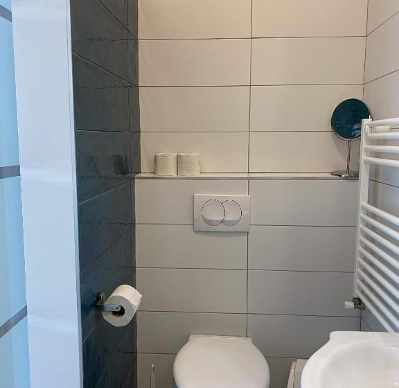 패밀리 룸, Kis Szieszta Panzió