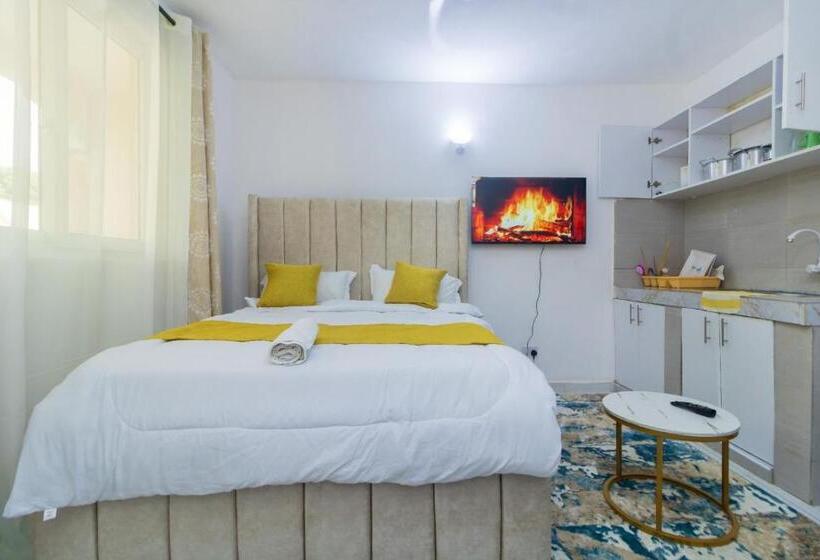 استودیو خانوادگی, Studio Airbnb Apartment, In Bamburi Mwembeni, Mombasa