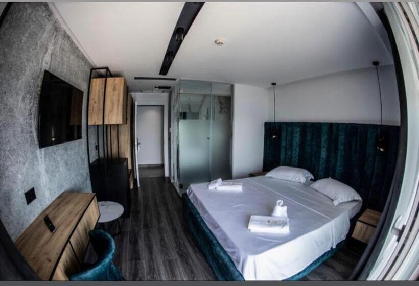 스탠다드 룸 킹사이즈 침대, Bar Restorant Ylli