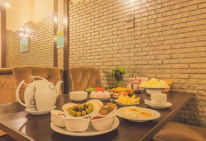 חדר דלוקס, Sabir