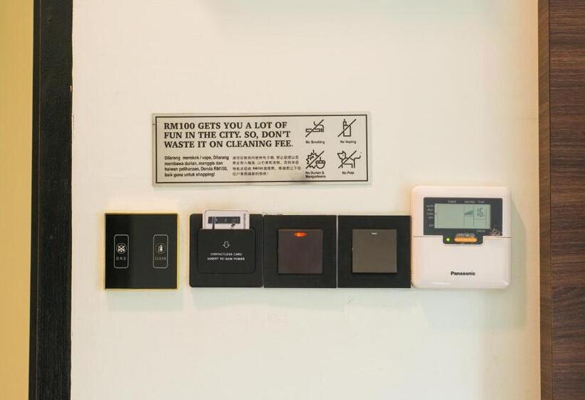 غرفة قياسية, Star Moon